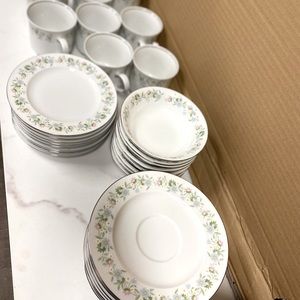 44 PIECE JOHANN HAVILAND BAVARIA GERMANY